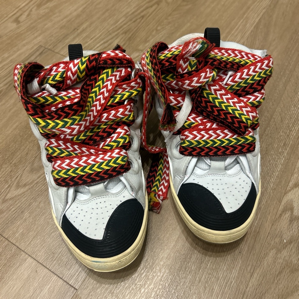 Stylish High-Top Sneakers with Colorful Laces